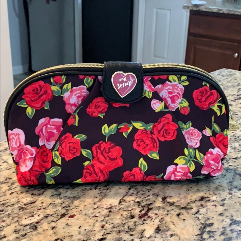 Betsey Johnson FLOWER PRINT fabric MAKEUP BAG 🌺